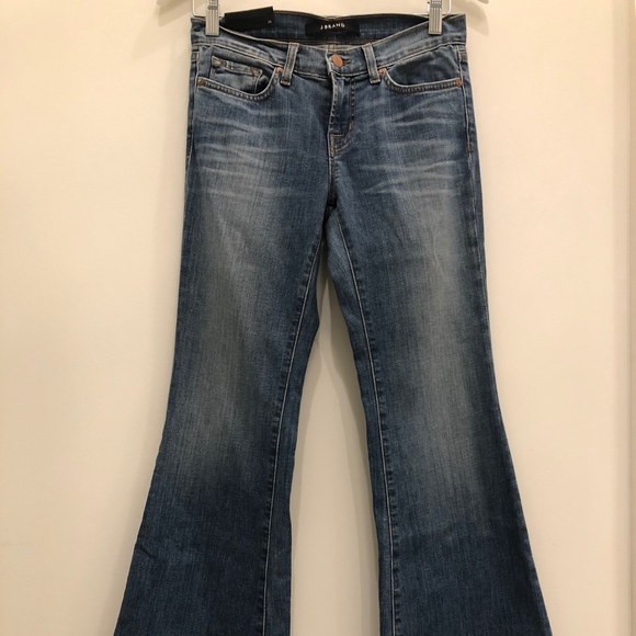 J Brand Mid Rise, Bell Bottom/Flare Jeans Size 26 - Picture 3 of 8